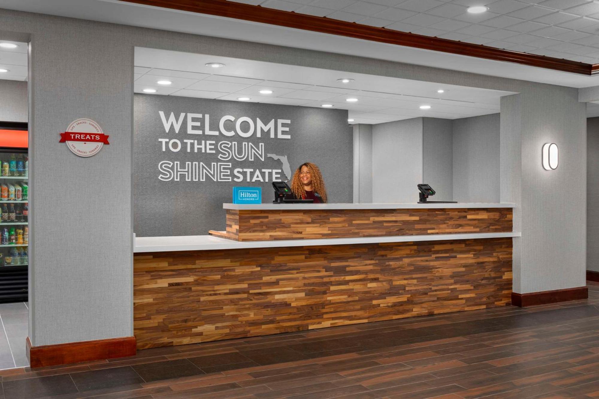 Hampton Inn & Suites At Lake Mary Colonial Townpark Extérieur photo